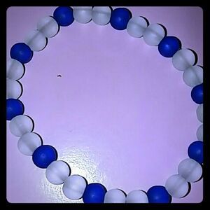 Blue and clear beaded bracelet